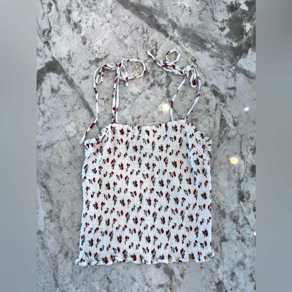Abercrombie & Fitch “Tie Strap Smocked Cami” in white cherry print - Size SMALL